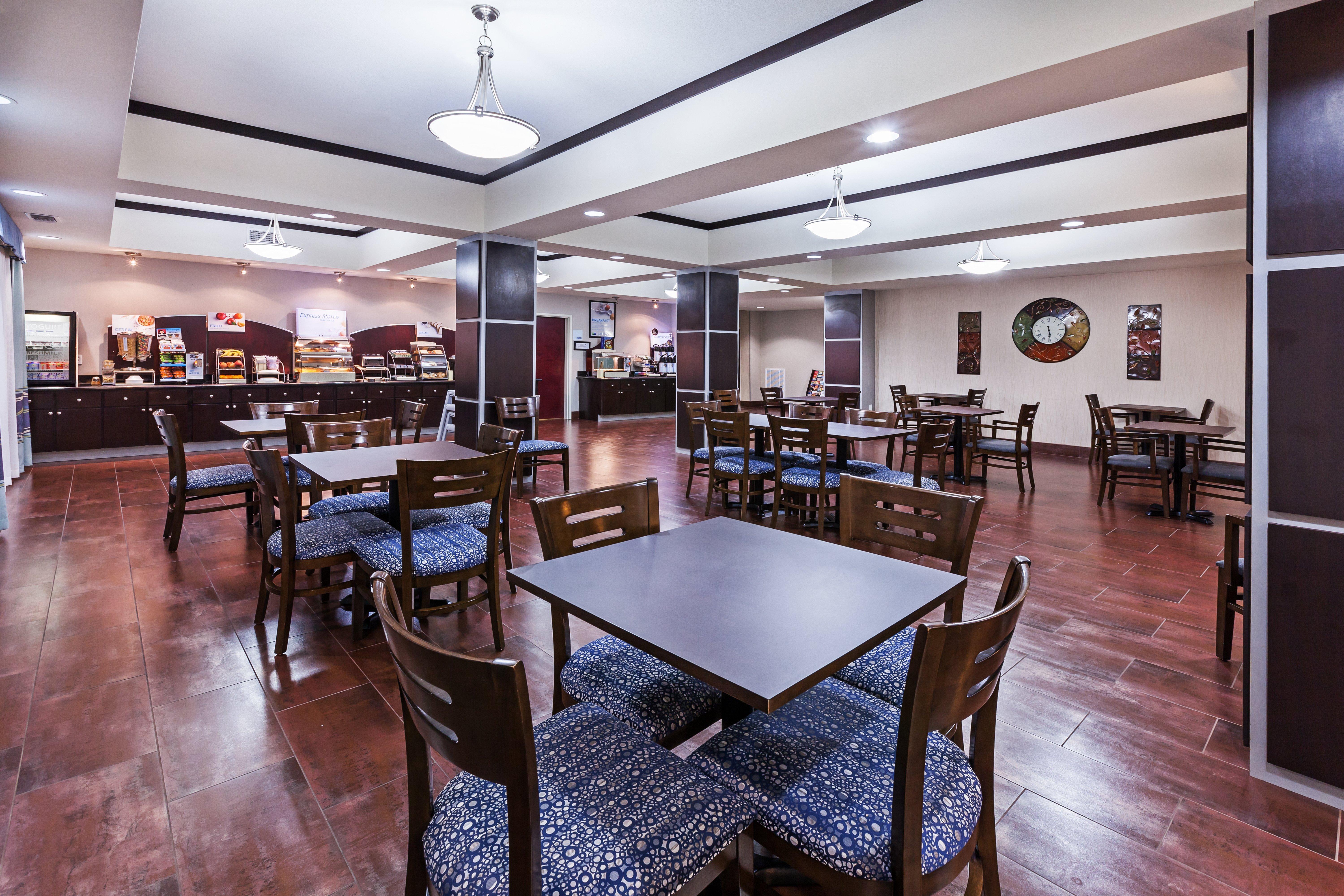 Holiday Inn Express & Suites Cleveland By Ihg Zewnętrze zdjęcie