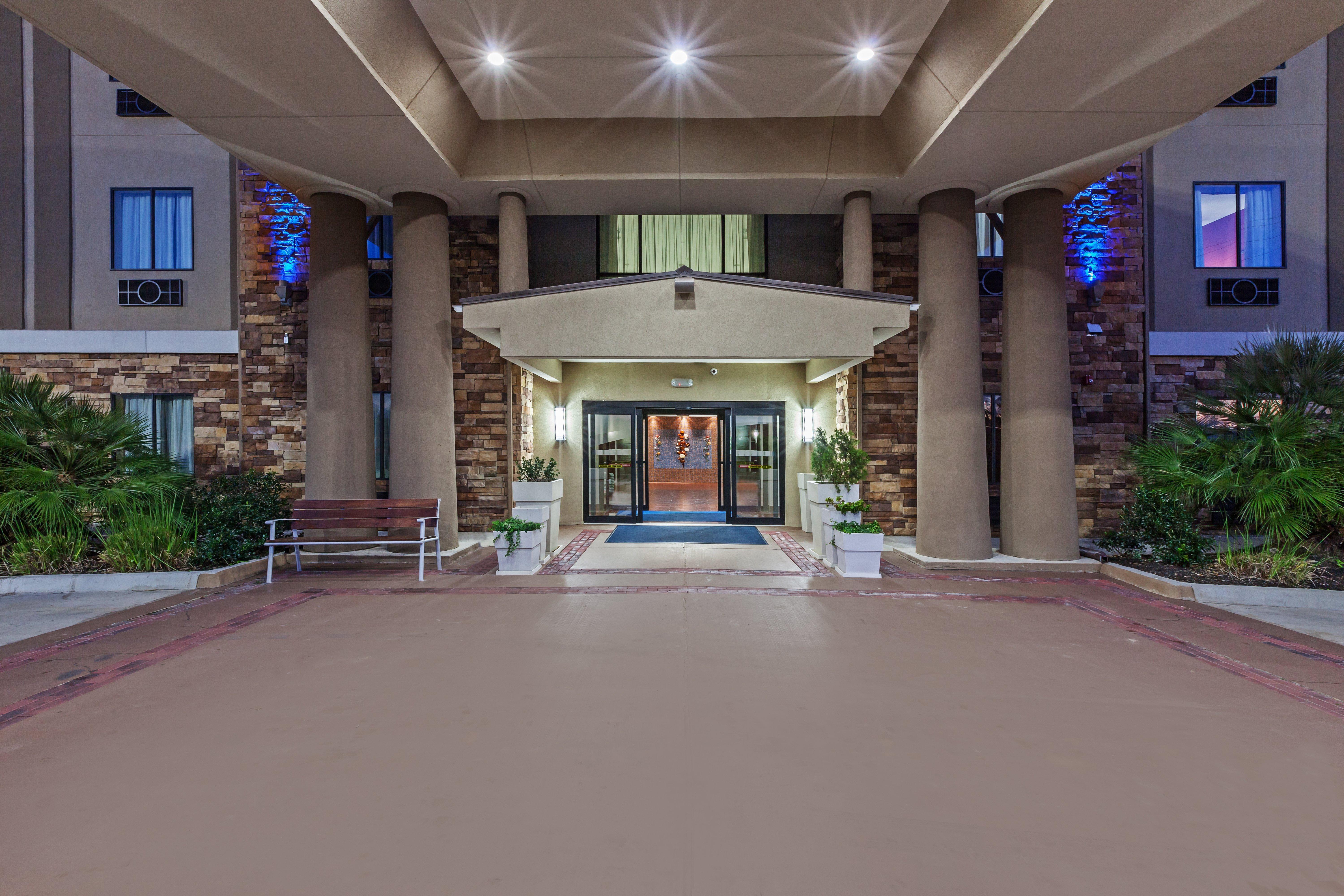 Holiday Inn Express & Suites Cleveland By Ihg Zewnętrze zdjęcie