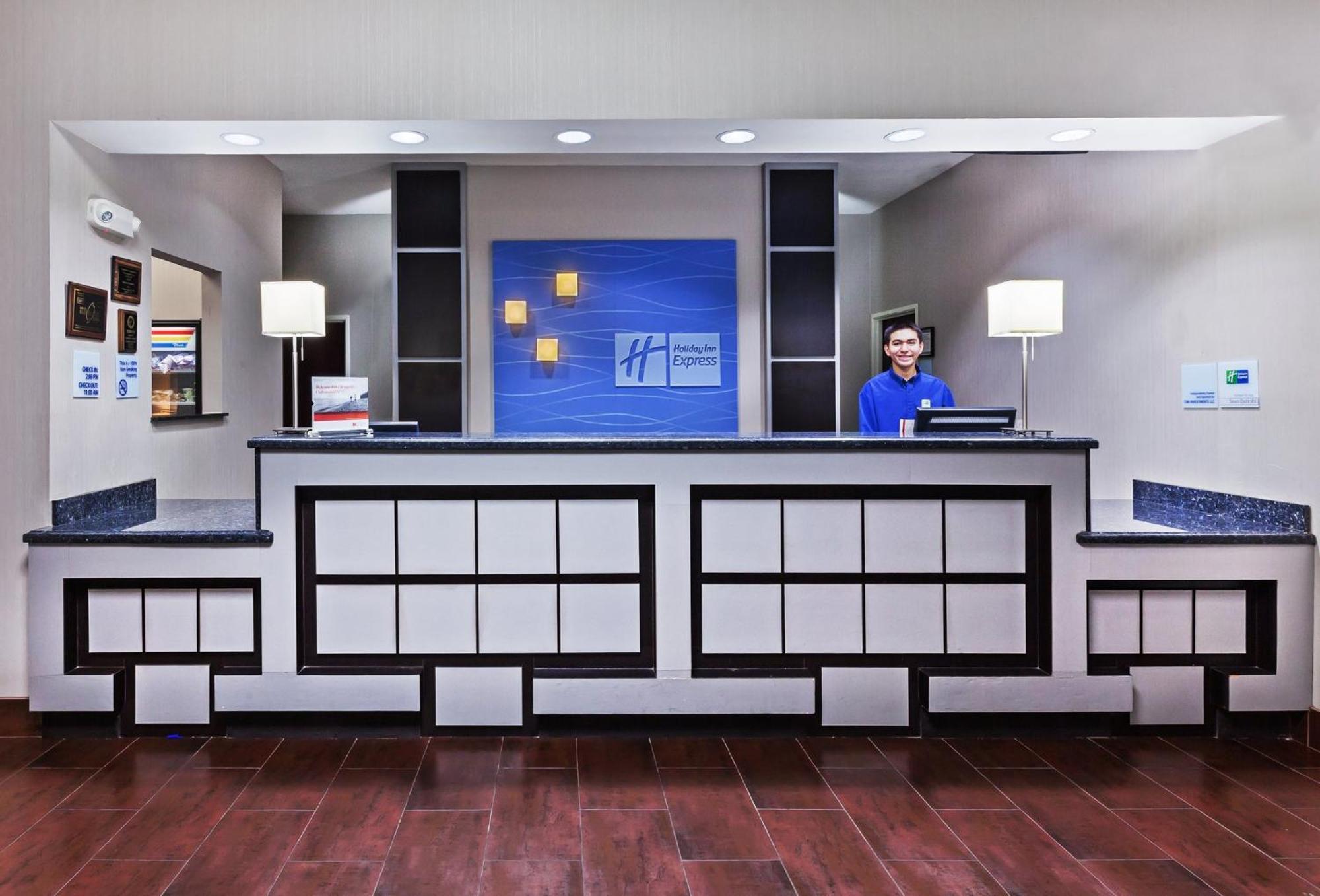 Holiday Inn Express & Suites Cleveland By Ihg Zewnętrze zdjęcie