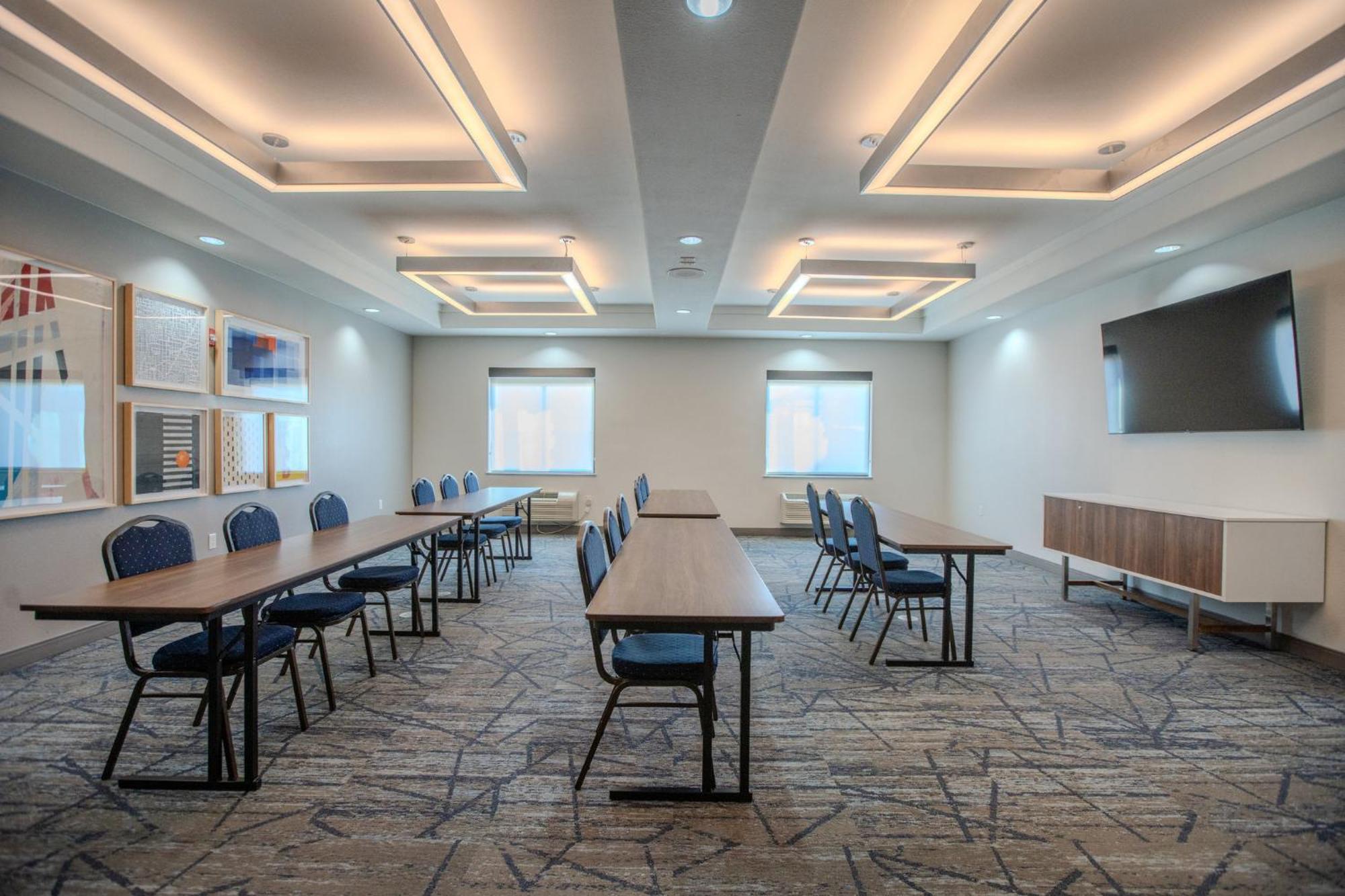 Holiday Inn Express & Suites Cleveland By Ihg Zewnętrze zdjęcie