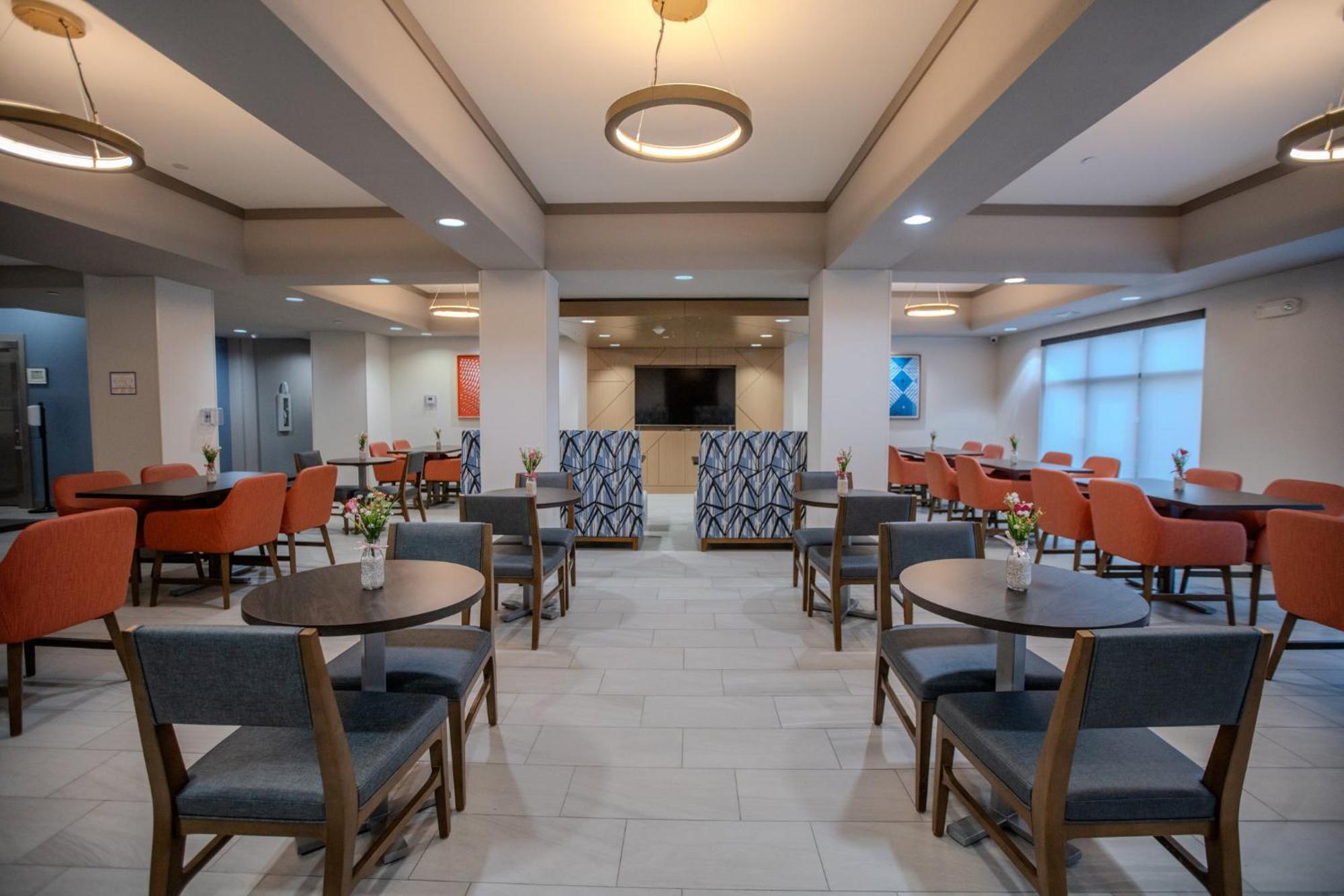 Holiday Inn Express & Suites Cleveland By Ihg Zewnętrze zdjęcie