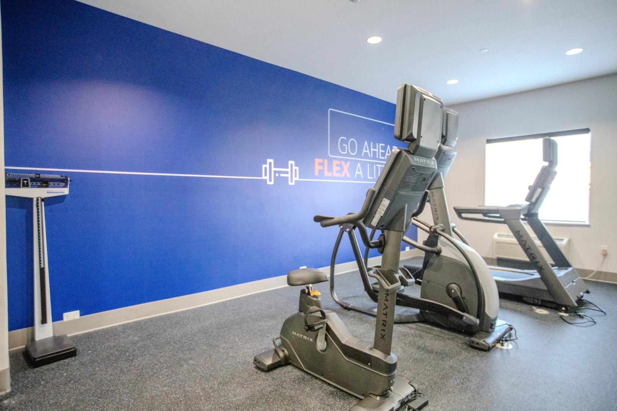 Holiday Inn Express & Suites Cleveland By Ihg Zewnętrze zdjęcie