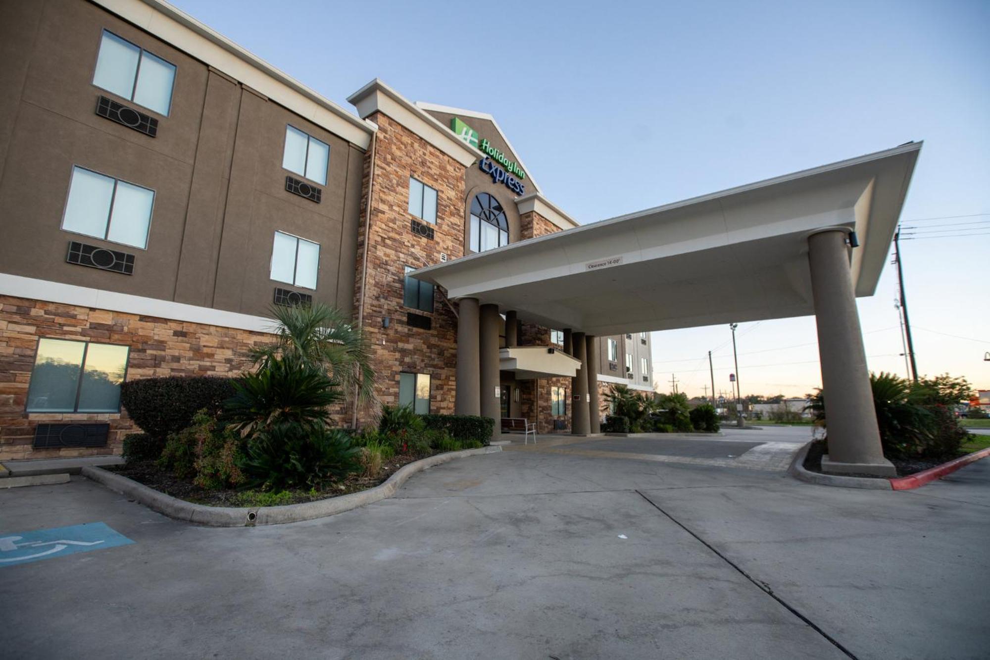 Holiday Inn Express & Suites Cleveland By Ihg Zewnętrze zdjęcie