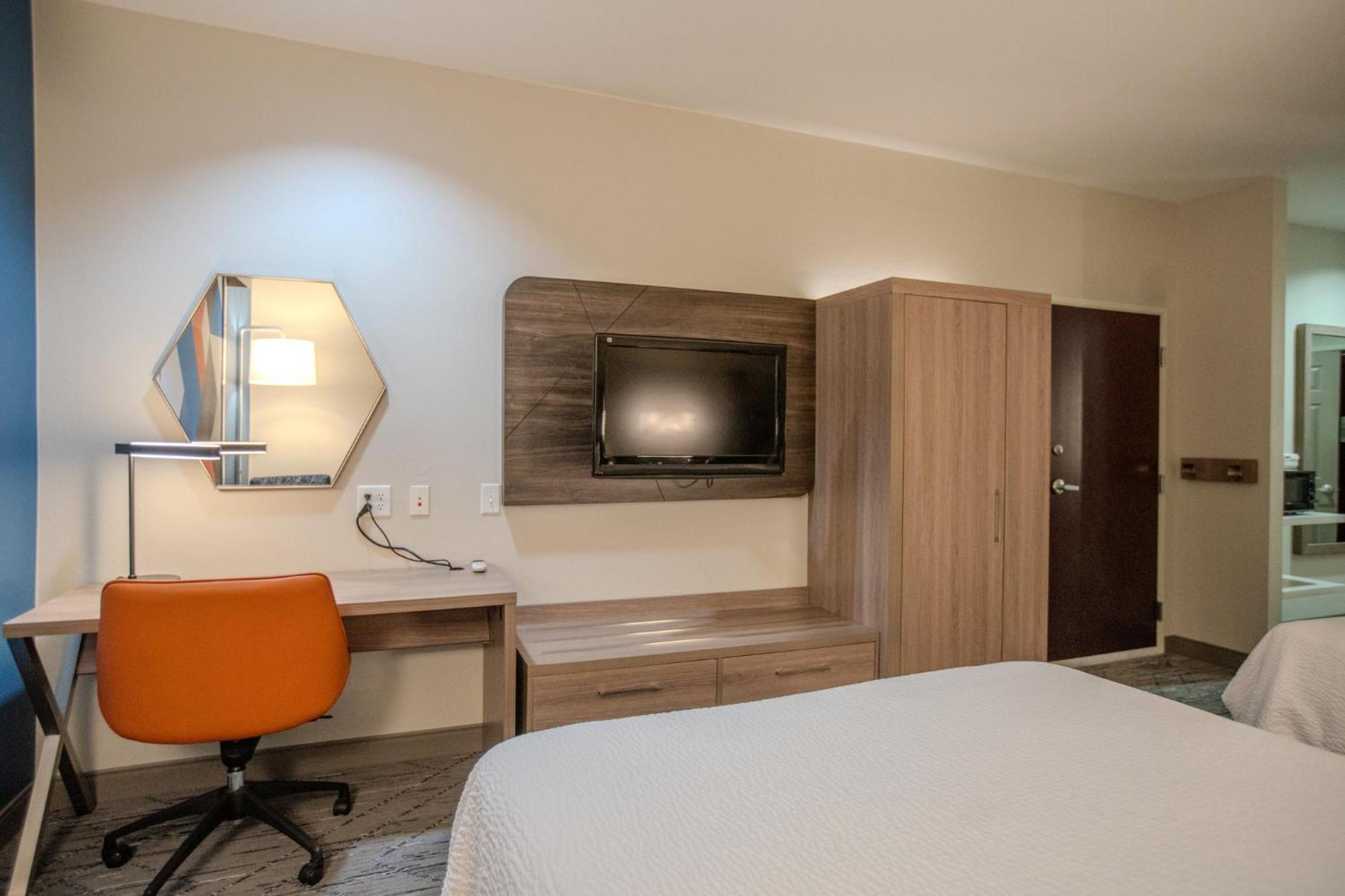 Holiday Inn Express & Suites Cleveland By Ihg Zewnętrze zdjęcie