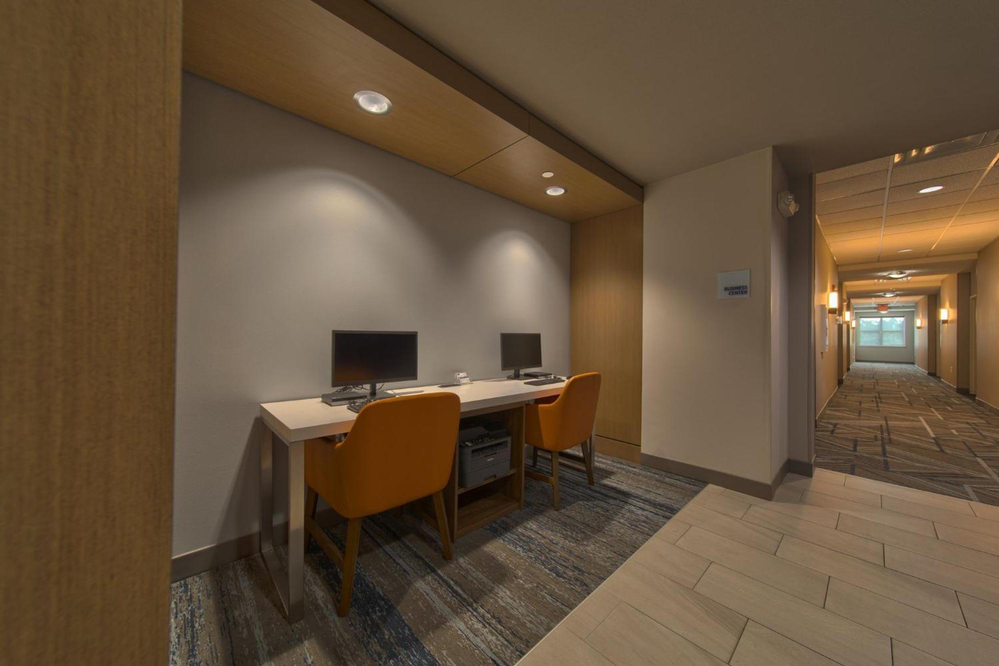 Holiday Inn Express & Suites Cleveland By Ihg Zewnętrze zdjęcie