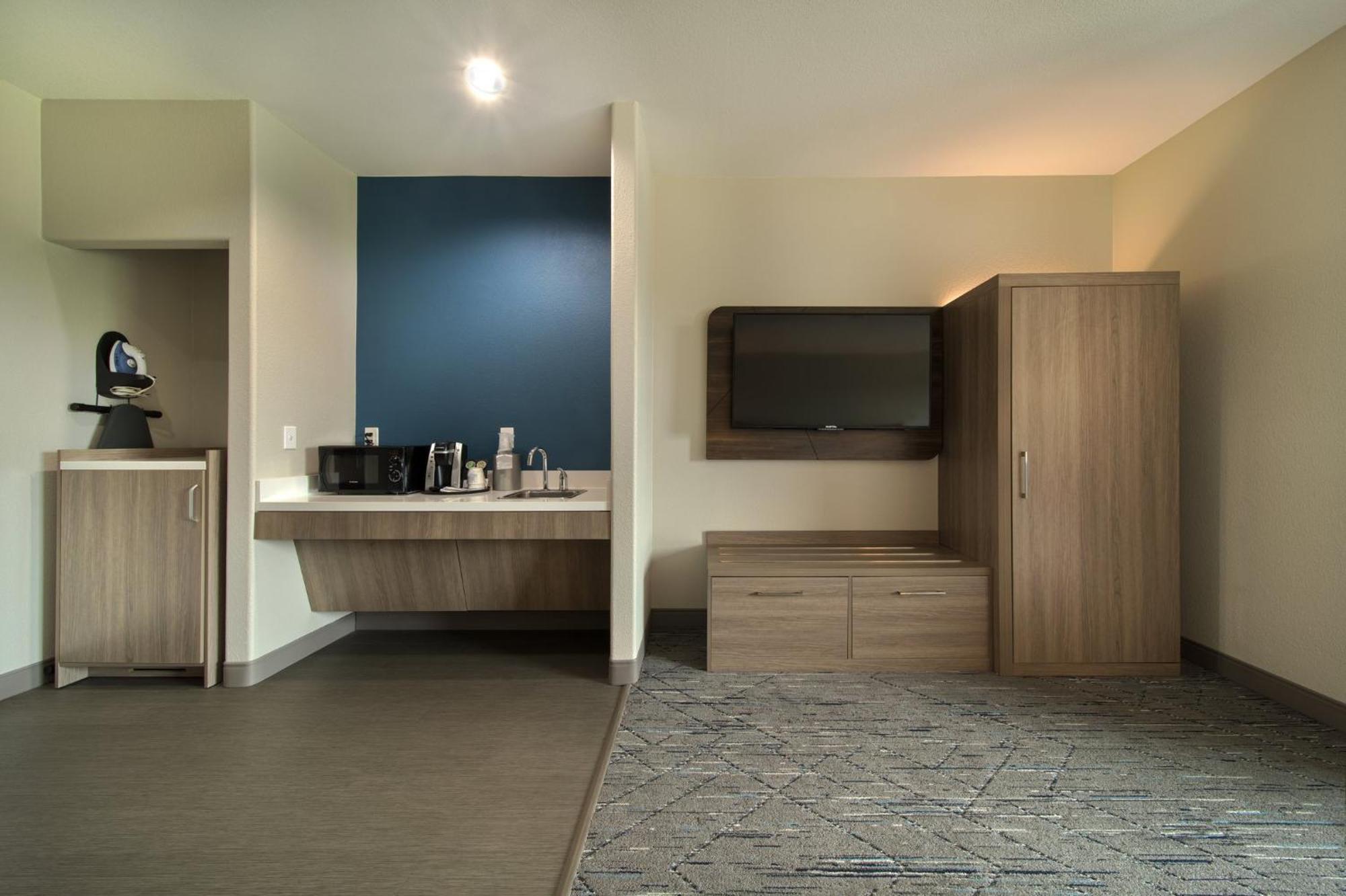 Holiday Inn Express & Suites Cleveland By Ihg Zewnętrze zdjęcie